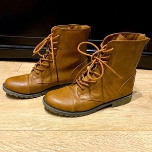 Cat & Jack Girls Boots Size 4